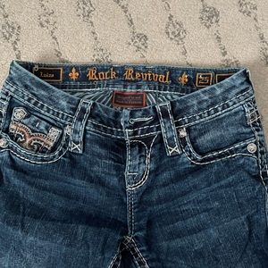 Rock Revival. Size 25.